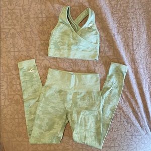 Gymshark camo seamless set